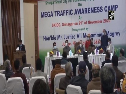 Administration organises mega traffic awareness camp in Srinagar | Administration organises mega traffic awareness camp in Srinagar