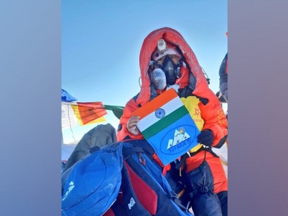 Rijiju congratulates Tashi Yangjom for becoming 1st Indian woman climber to scale Mt Everest in 2021 | Rijiju congratulates Tashi Yangjom for becoming 1st Indian woman climber to scale Mt Everest in 2021