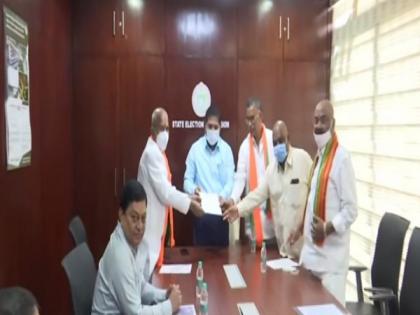 GHMC polls: Telangana BJP urges SEC to publish list of victorious Corporators in Gazette notification | GHMC polls: Telangana BJP urges SEC to publish list of victorious Corporators in Gazette notification GHMC polls: Telangana BJP urges SEC to publish list of victorious Corporators in Gazette notification | GHMC polls: Telangana BJP urges SEC to publish list of victorious Corporators in Gazette notification
