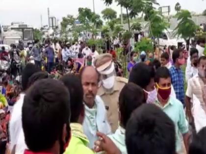 Thimmapur villagers held strike on National Highway in Telangana | Thimmapur villagers held strike on National Highway in Telangana