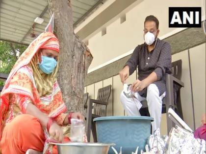 Telangana man feeding poor for past 10 years | Telangana man feeding poor for past 10 years