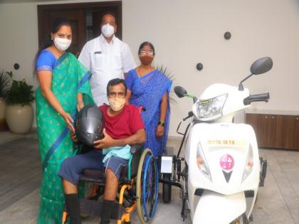 Kalvakuntla Kavitha extends help to differently-abled engineer | Kalvakuntla Kavitha extends help to differently-abled engineer