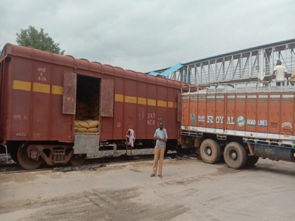 In a first, turmeric transported by rail from Telangana's Nizamabad to Bangladesh | In a first, turmeric transported by rail from Telangana's Nizamabad to Bangladesh