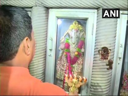 Hauz Qazi: Days after it was desecrated, people offer prayers at Durga temple | Hauz Qazi: Days after it was desecrated, people offer prayers at Durga temple