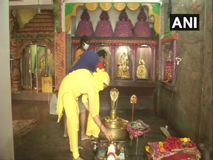 Jharkhand: Religious places reopen with COVID-19 health norms in place | Jharkhand: Religious places reopen with COVID-19 health norms in place
