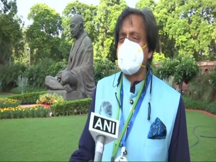 Anurag Thakur's remarks in worst possible taste, government trying to distract attention of people: Tharoor | Anurag Thakur's remarks in worst possible taste, government trying to distract attention of people: Tharoor
