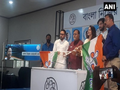 Bengal Election: Actor couple Neel and Trina Bhattacharya join TMC | Bengal Election: Actor couple Neel and Trina Bhattacharya join TMC
