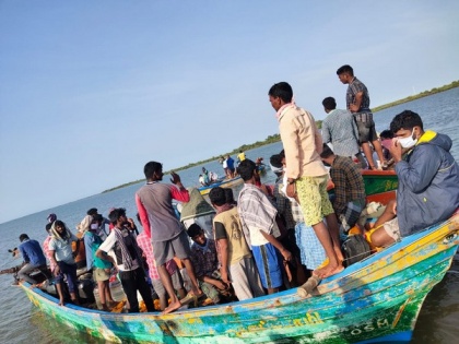 Four boats with over 90 people arrive in Andhra's Edurumondi village from Tamil Nadu amid lockdown | Four boats with over 90 people arrive in Andhra's Edurumondi village from Tamil Nadu amid lockdown