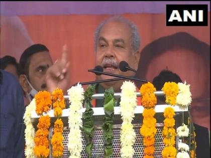 Modi govt followed Swaminathan Commission recommendations, Oppn misleading farmers: Tomar at MP kisan rally | Modi govt followed Swaminathan Commission recommendations, Oppn misleading farmers: Tomar at MP kisan rally Modi govt followed Swaminathan Commission recommendations, Oppn misleading farmers: Tomar at MP kisan rally | Modi govt followed Swaminathan Commission recommendations, Oppn misleading farmers: Tomar at MP kisan rally