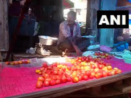 Delhi: Tomato prices surge up to Rs 80 per kg as monsoon disrupts supply | Delhi: Tomato prices surge up to Rs 80 per kg as monsoon disrupts supply