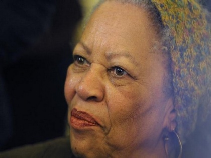 Toni Morrison, Noble Prize-winning author dies at 88 | Toni Morrison, Noble Prize-winning author dies at 88