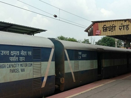 First parcel train leaves from Bhiwandi Road station of Mumbai Division | First parcel train leaves from Bhiwandi Road station of Mumbai Division