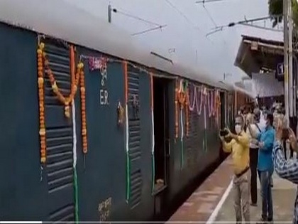 India's first 'Kisan Rail' flagged off from Maharashtra's Devlali for Patna's Danapur | India's first 'Kisan Rail' flagged off from Maharashtra's Devlali for Patna's Danapur