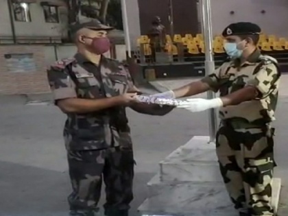 BSF exchanges sweets, greetings with BGB on Diwali eve | BSF exchanges sweets, greetings with BGB on Diwali eve