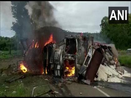 MP: Two truck drivers dead due to head-on collision on Jabalpur-Nagpur Highway | MP: Two truck drivers dead due to head-on collision on Jabalpur-Nagpur Highway