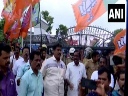 Kerala BJP holds protest outside NEET-UG exam centre after woman candidate files complaint over removal of innerwear | Kerala BJP holds protest outside NEET-UG exam centre after woman candidate files complaint over removal of innerwear
