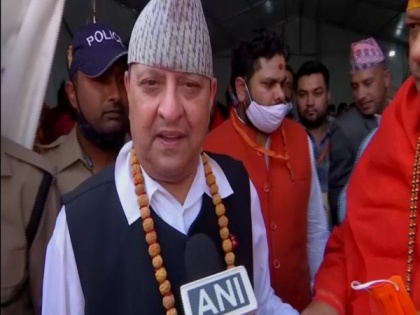 Nepal King reaches Haridwar to participate in Kumbh festival | Nepal King reaches Haridwar to participate in Kumbh festival