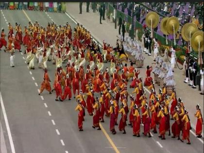 R-Day parade: 'Vande Bharatam Nritya' demonstration showcases 'Shastriya, Lok and Adivasi' 'dancing traditions | R-Day parade: 'Vande Bharatam Nritya' demonstration showcases 'Shastriya, Lok and Adivasi' 'dancing traditions R-Day parade: 'Vande Bharatam Nritya' demonstration showcases 'Shastriya, Lok and Adivasi' 'dancing traditions | R-Day parade: 'Vande Bharatam Nritya' demonstration showcases 'Shastriya, Lok and Adivasi' 'dancing traditions