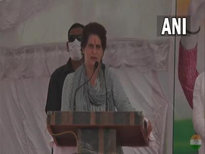 Against which mafia did the BJP government use the bulldozer, questions Priyanka Gandhi | Against which mafia did the BJP government use the bulldozer, questions Priyanka Gandhi Against which mafia did the BJP government use the bulldozer, questions Priyanka Gandhi | Against which mafia did the BJP government use the bulldozer, questions Priyanka Gandhi