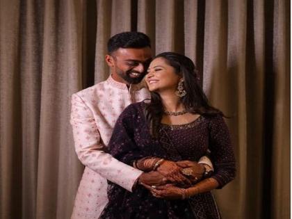 '6 hours, 2 meals & 1 shared mud cake later' Jaydev Unadkat announces engagement | '6 hours, 2 meals & 1 shared mud cake later' Jaydev Unadkat announces engagement