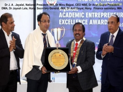Dr. Sumer Sethi receives Academic Entrepreneurship Excellence Award by Indian Medical Association | Dr. Sumer Sethi receives Academic Entrepreneurship Excellence Award by Indian Medical Association