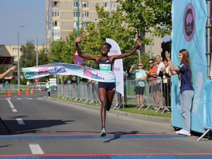 Athletics: Ngetich breaks women-only world 10km record in Brasov | Athletics: Ngetich breaks women-only world 10km record in Brasov Athletics: Ngetich breaks women-only world 10km record in Brasov | Athletics: Ngetich breaks women-only world 10km record in Brasov