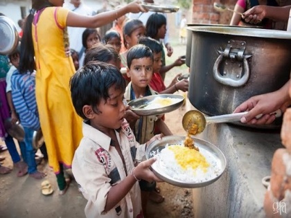 Gift a meal to the underprivileged with a 'Daan Utsav' Special from GiveIndia and Tring | Gift a meal to the underprivileged with a 'Daan Utsav' Special from GiveIndia and Tring