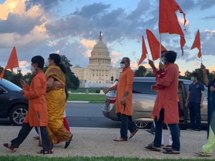 People of Indian heritage raise saffron flags, celebrate Ayodhya's 'bhoomi pujan' in Washington | People of Indian heritage raise saffron flags, celebrate Ayodhya's 'bhoomi pujan' in Washington