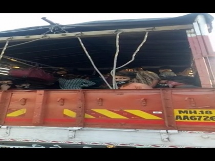 Case registered in Uttarakhand against truck driver for illegally transporting 33 migrant passengers from Maharashtra | Case registered in Uttarakhand against truck driver for illegally transporting 33 migrant passengers from Maharashtra