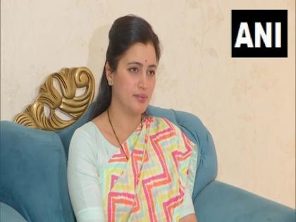 MHA seeks report from Maharashtra govt on Navneet Rana's allegation about her arrest | MHA seeks report from Maharashtra govt on Navneet Rana's allegation about her arrest