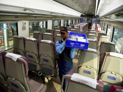 Northern Railway gears up to provide radio entertainment in Shatabdi, Vande Bharat trains | Northern Railway gears up to provide radio entertainment in Shatabdi, Vande Bharat trains