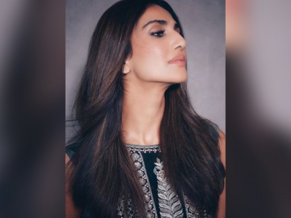 Vaani Kapoor paints her canvas with ethnicity in latest post | Vaani Kapoor paints her canvas with ethnicity in latest post