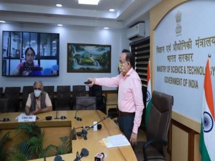 Harsh Vardhan launches eco-friendly, DME fired 'Aditi Urja Sanch' unit | Harsh Vardhan launches eco-friendly, DME fired 'Aditi Urja Sanch' unit