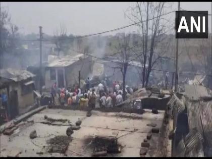 Fire breaks out in Nagpur's Mahakali Nagar slum area | Fire breaks out in Nagpur's Mahakali Nagar slum area Fire breaks out in Nagpur's Mahakali Nagar slum area | Fire breaks out in Nagpur's Mahakali Nagar slum area