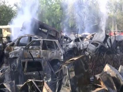 Delhi: Fire breaks out at SDMC scrapyard in Swami nagar, no casualties reported | Delhi: Fire breaks out at SDMC scrapyard in Swami nagar, no casualties reported Delhi: Fire breaks out at SDMC scrapyard in Swami nagar, no casualties reported | Delhi: Fire breaks out at SDMC scrapyard in Swami nagar, no casualties reported