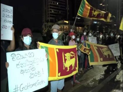 Sri Lankans protesting at Galle Face reject PM Rajapaksa's offer for talks | Sri Lankans protesting at Galle Face reject PM Rajapaksa's offer for talks