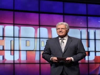 Alex Trebek fans petition to see 'Jeopardy!' stage dedicated to late host | Alex Trebek fans petition to see 'Jeopardy!' stage dedicated to late host