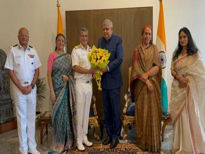 Vice Admiral Biswajit Dasgupta calls on West Bengal Governor Jagdeep Dhankhar | Vice Admiral Biswajit Dasgupta calls on West Bengal Governor Jagdeep Dhankhar