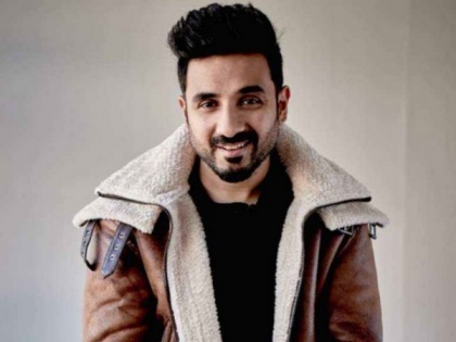 Vir Das tests COVID-19 positive, muses about pillows | Vir Das tests COVID-19 positive, muses about pillows