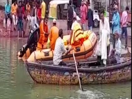 Ganga flows above danger mark in Varanasi, low-lying areas flooded | Ganga flows above danger mark in Varanasi, low-lying areas flooded