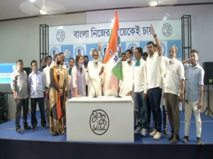 Several BJP members join TMC ahead of third phase assembly polls in West Bengal | Several BJP members join TMC ahead of third phase assembly polls in West Bengal