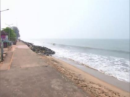 COVID-19: Beaches in Kochi reopened for public | COVID-19: Beaches in Kochi reopened for public
