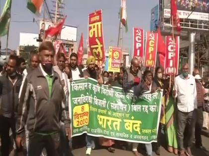 RJD, Congress organise march in Ranchi in support of protesting farmers | RJD, Congress organise march in Ranchi in support of protesting farmers RJD, Congress organise march in Ranchi in support of protesting farmers | RJD, Congress organise march in Ranchi in support of protesting farmers