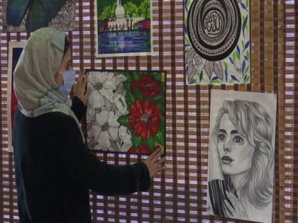 JKTDC organises art exhibition to empower young women artists in Kashmir | JKTDC organises art exhibition to empower young women artists in Kashmir JKTDC organises art exhibition to empower young women artists in Kashmir | JKTDC organises art exhibition to empower young women artists in Kashmir