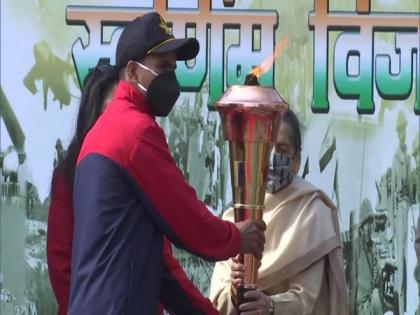 1971 India-Pak war: Victory Flame reaches home of Late Brigadier Kailash Prasad Pande | 1971 India-Pak war: Victory Flame reaches home of Late Brigadier Kailash Prasad Pande 1971 India-Pak war: Victory Flame reaches home of Late Brigadier Kailash Prasad Pande | 1971 India-Pak war: Victory Flame reaches home of Late Brigadier Kailash Prasad Pande