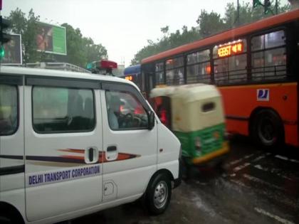 DTC deploys personnel on Minto Road for diverting buses after heavy rainfall alert | DTC deploys personnel on Minto Road for diverting buses after heavy rainfall alert