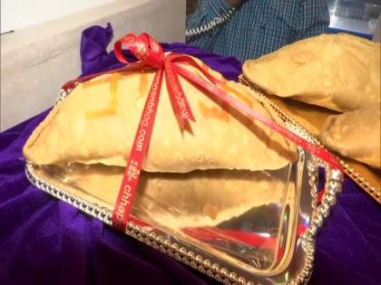 Ahead of Holi, shop in Lucknow introduces 'Bahubali Gujiya' | Ahead of Holi, shop in Lucknow introduces 'Bahubali Gujiya'