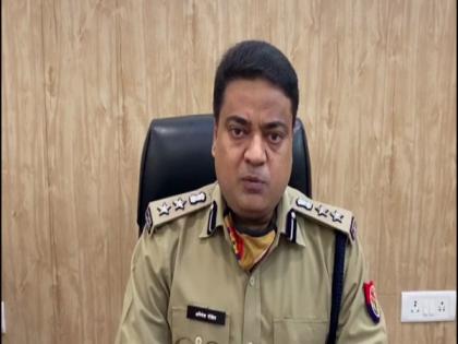 Security guard arrested for thrashing elderly woman in Prayagraj | Security guard arrested for thrashing elderly woman in Prayagraj Security guard arrested for thrashing elderly woman in Prayagraj | Security guard arrested for thrashing elderly woman in Prayagraj