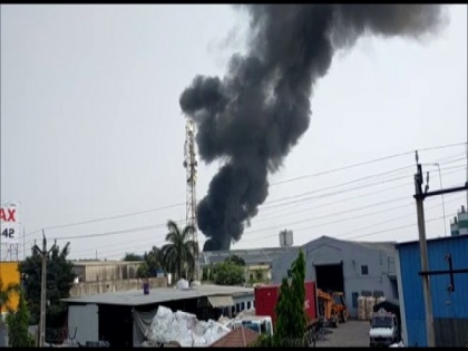 Fire breaks out in Ahmedabad chemical factory | Fire breaks out in Ahmedabad chemical factory