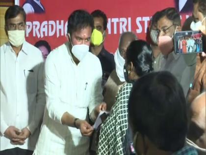 Financial assistance cards distributed in Hyderabad under SVANidhi scheme | Financial assistance cards distributed in Hyderabad under SVANidhi scheme